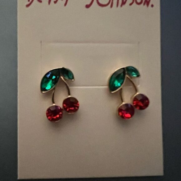 🍒 Betsey Johnson crystal red cherry earrings 🍒 - Picture 3 of 3